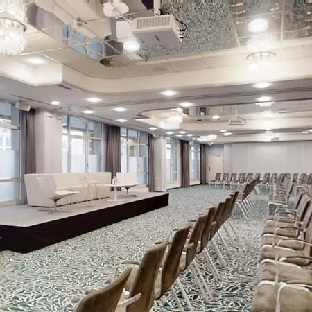 Radisson Blu Otel 4*